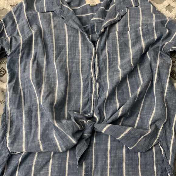 American eagle button down. - Picture 3 of 3